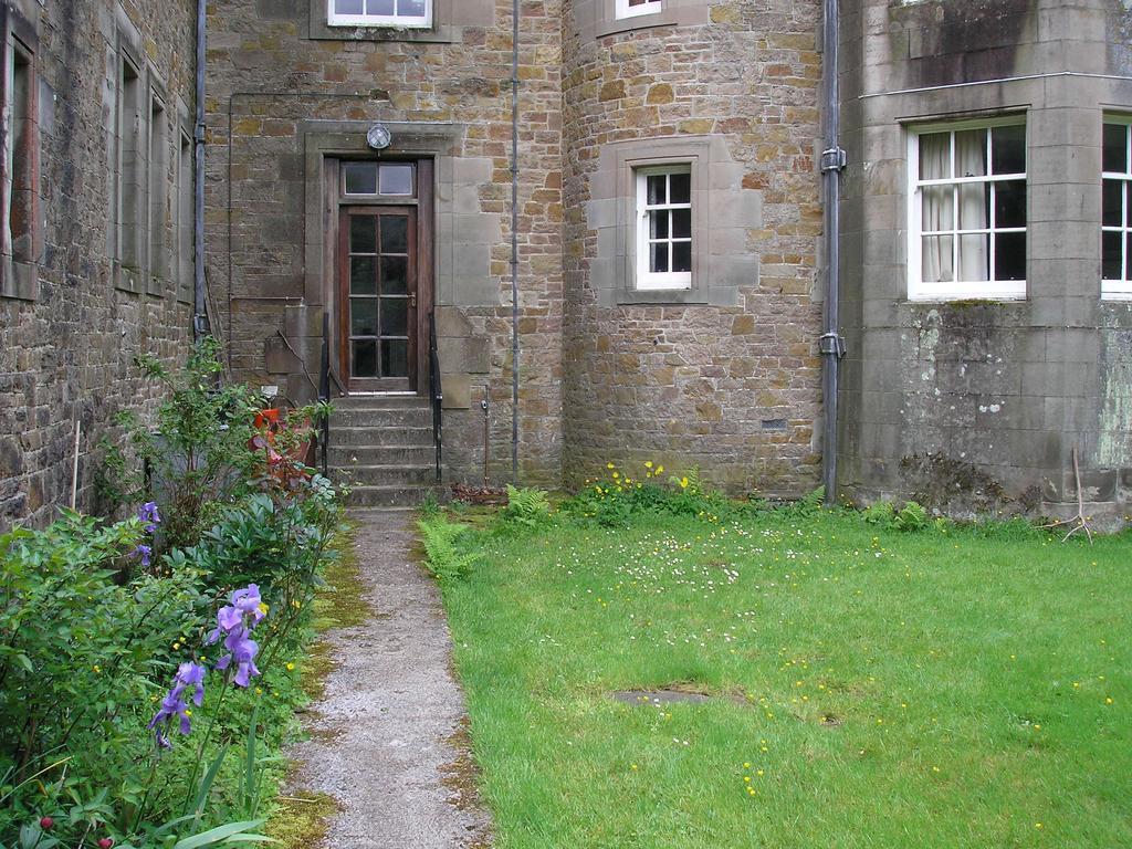 Butlers Quarters Apartment Cairndow Oda fotoğraf